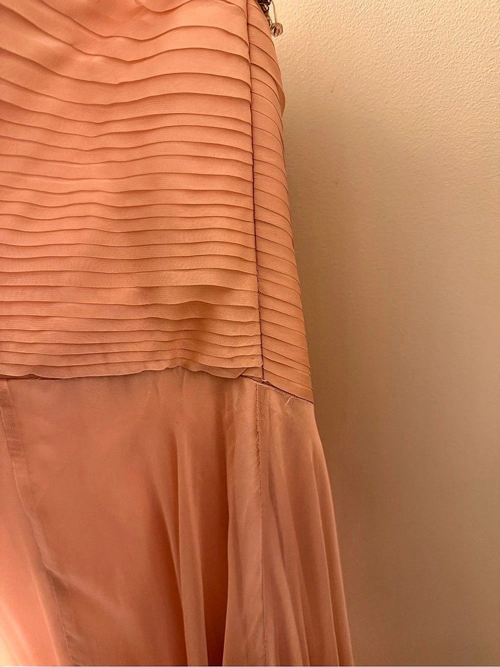 Jovani Beaded Pleated Maxi Dress in Pink Size 4 Like New - Picture 5 of 6